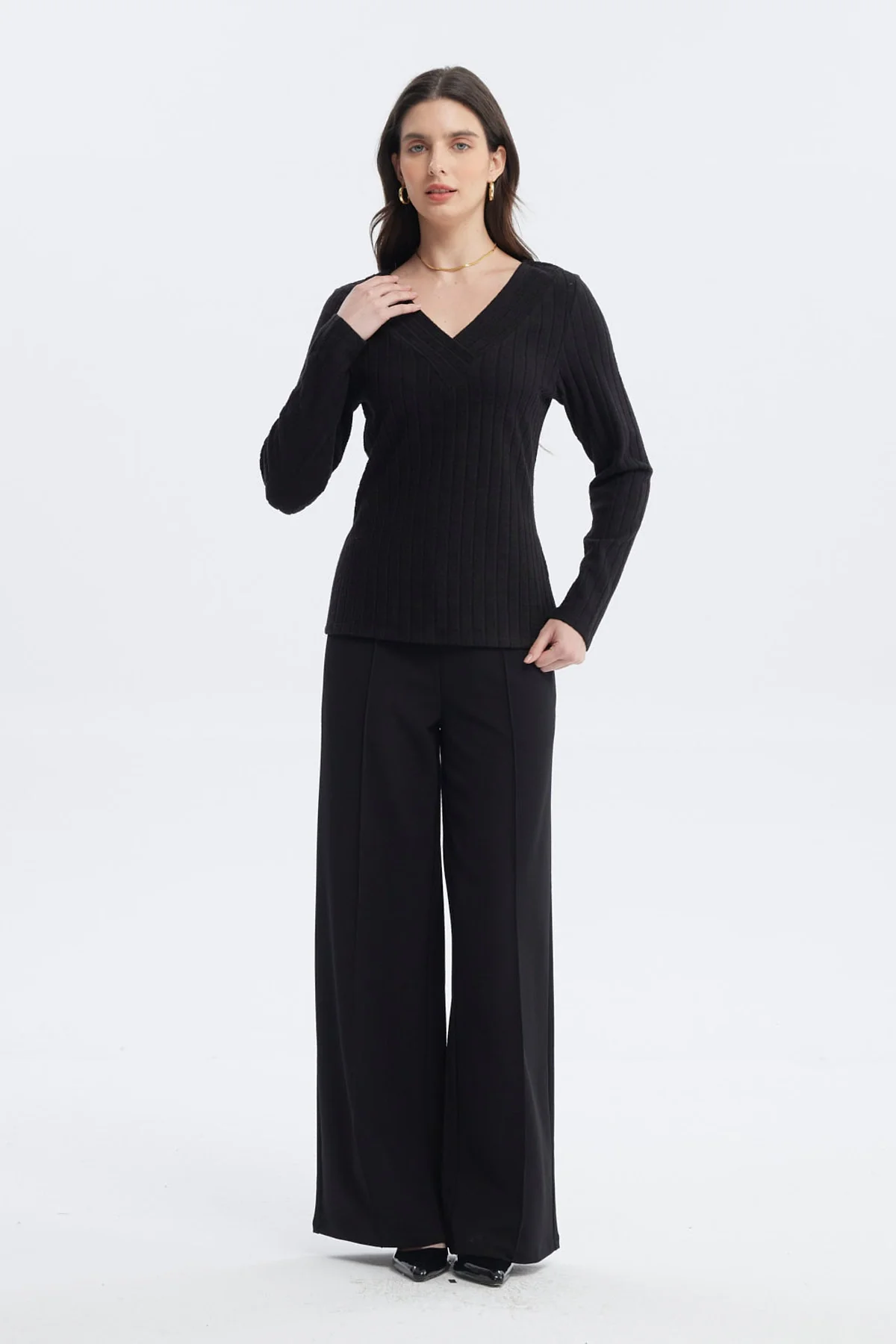 Sweater Mujer Slim Cuello V Negro - Image 4