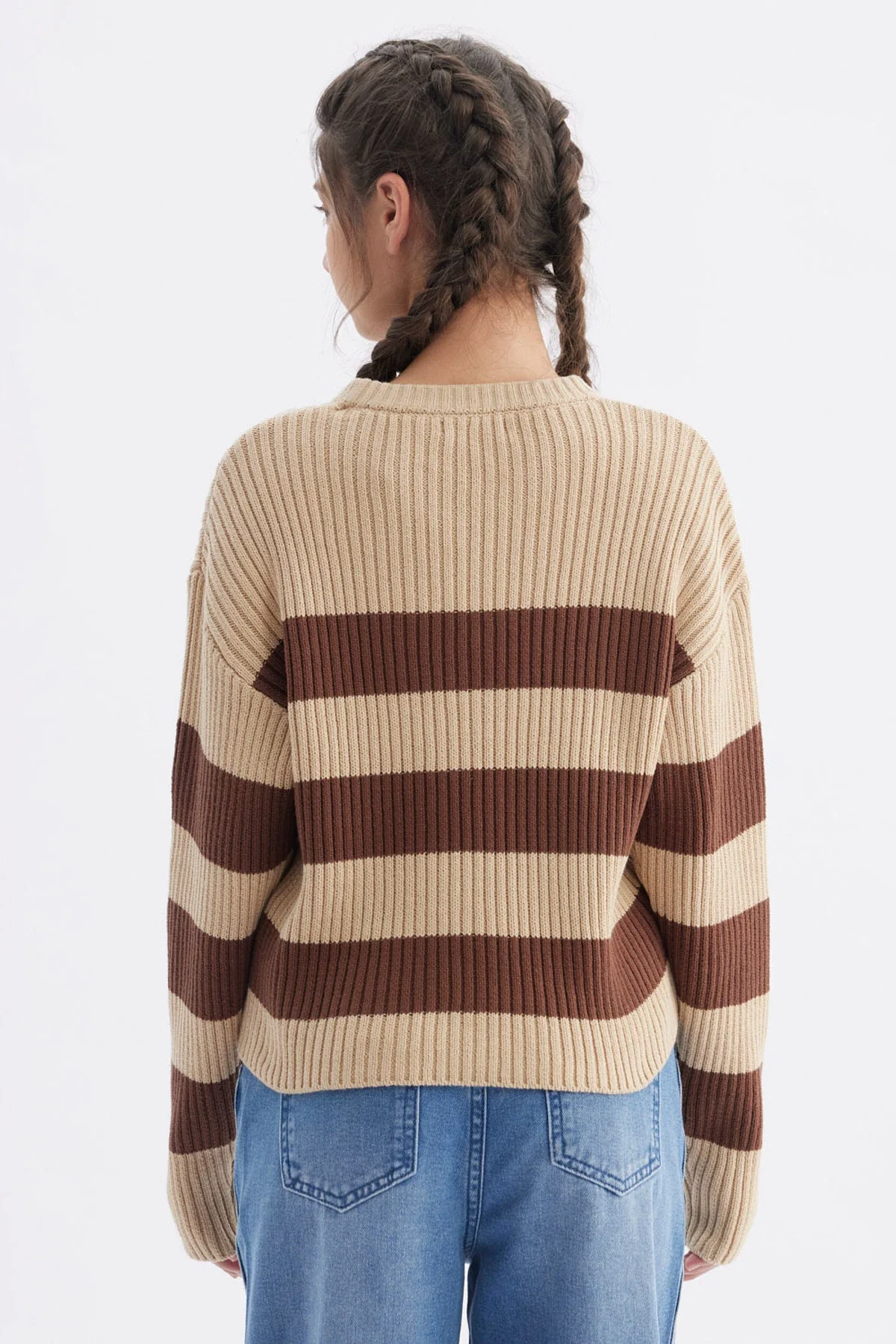 Sweater Niña Slim Café - Image 3
