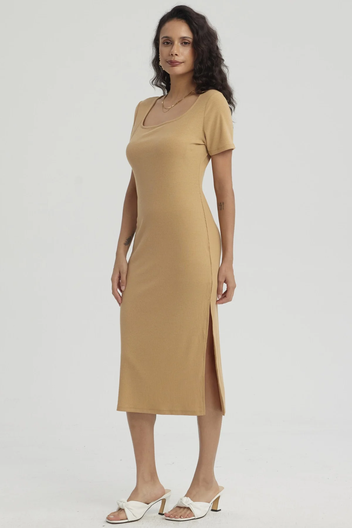 Vestido Mujer Largo Escote Cuadrado Camel - Image 2